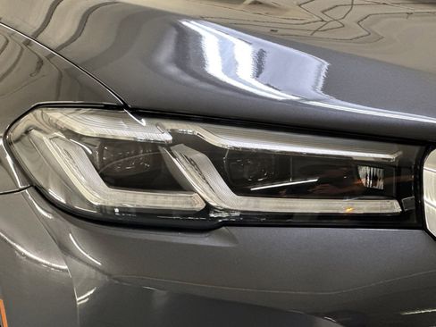 Certified 2023 BMW 530e w/ Premium Package image 10