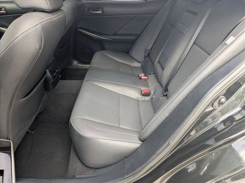 Used 2019 Lexus IS 300 image 17