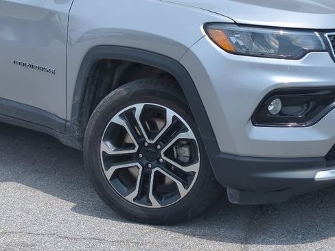 Used 2024 Jeep Compass Limited AWD/4WD image 2