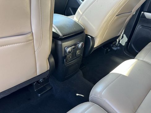 Used 2022 Ford Explorer XLT w/ Equipment Group 202A image 17