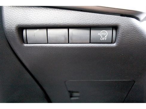 New 2026 Nissan Kicks SV image 14