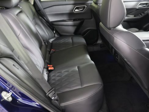 Used 2024 Nissan Rogue Platinum w/ Platinum Premium Package AWD/4WD image 22
