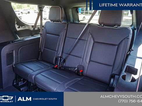 New 2025 Chevrolet Suburban Premier w/ Sun And Tow Package AWD/4WD image 19