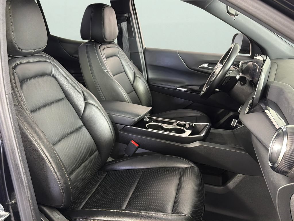 Used 2026 Chevrolet Equinox LT FWD image 33