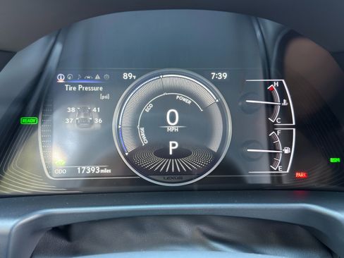 Used 2024 Lexus ES 300h w/ Accessory Package (Z2) FWD image 22
