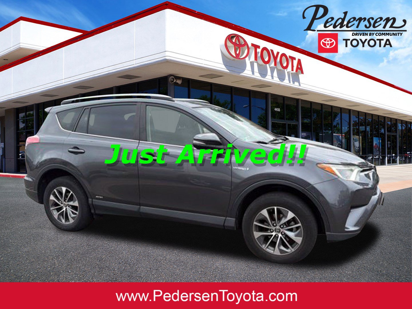 Used 2018 Toyota RAV4 LE AWD/4WD image 1