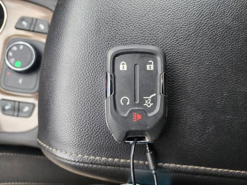 Used 2021 GMC Acadia SLE w/ Driver Convenience Package image 55