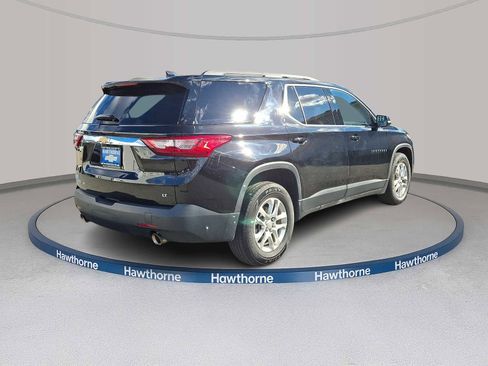 Used 2020 Chevrolet Traverse LT image 6