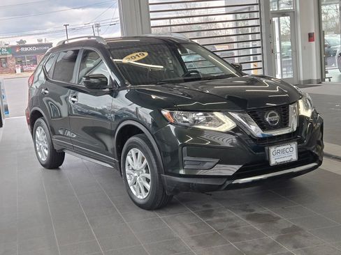 Used 2019 Nissan Rogue SV AWD/4WD image 1