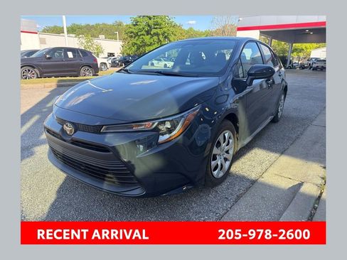 Used 2025 Toyota Corolla LE w/ Convenience Package image 1