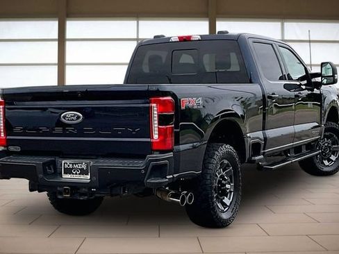 Used 2023 Ford F250 Lariat w/ Sport Appearance Package AWD/4WD image 2