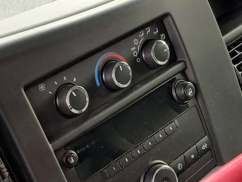 Used 2011 GMC Savana 3500 image 25