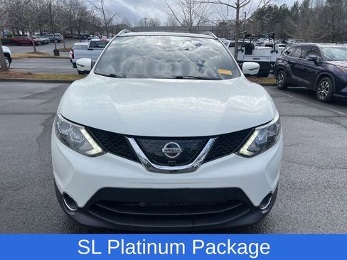 Used 2017 Nissan Rogue Sport SL w/ SL Premium Package image 3