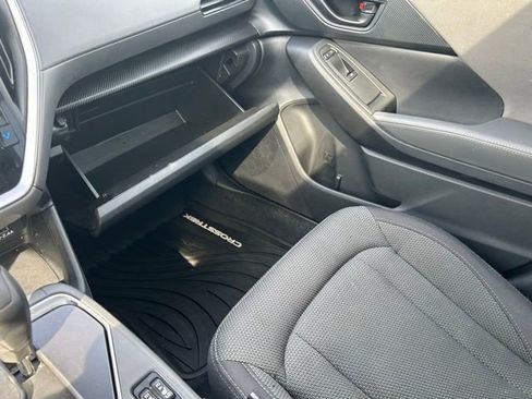 Used 2024 Subaru Crosstrek 2.0i Premium image 18