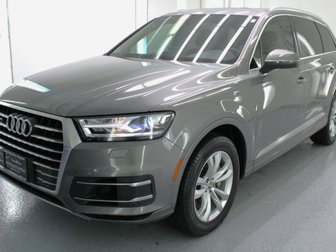 Used 2017 Audi Q7 3.0T Premium Plus image 4