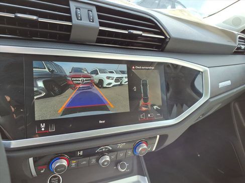 Certified 2025 Audi Q3 2.0T Premium Plus w/ Premium Plus Package image 19