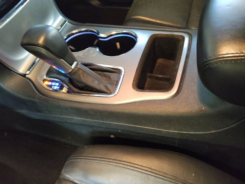 Used 2019 Jeep Grand Cherokee Limited w/ Luxury Group II image 26