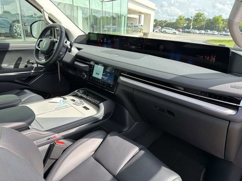 New 2026 Lincoln Navigator Reserve AWD/4WD image 20