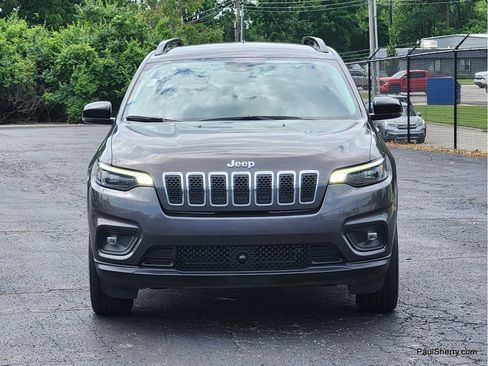 Used 2022 Jeep Cherokee Latitude Lux w/ Mopar Interior Package AWD/4WD image 17