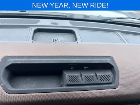 Used 2023 Ford Bronco Outer Banks image 17