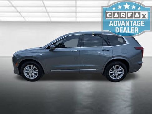 Used 2022 Cadillac XT6 Luxury w/ LPO, Floor Liner Package FWD image 31