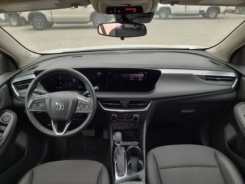 Used 2025 Buick Encore GX Preferred FWD image 21