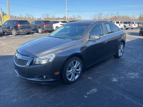 Used 2013 Chevrolet Cruze LTZ image 2