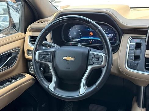 Used 2023 Chevrolet Suburban Premier w/ Advanced Technology Package AWD/4WD image 18
