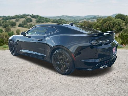 Used 2023 Chevrolet Camaro LT RWD image 8