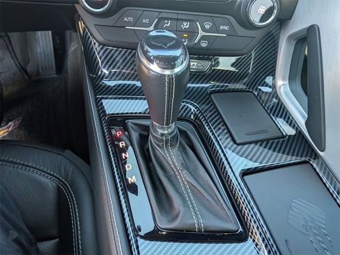 Used 2019 Chevrolet Corvette Stingray Coupe w/ Carbon Flash Badge Package image 18