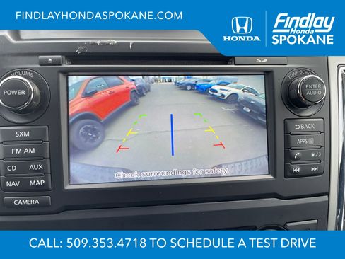 Used 2018 Nissan Titan SL w/ Chrome Package AWD/4WD image 15