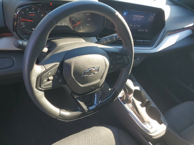 Certified 2024 Chevrolet Trax RS w/ Sunroof Package FWD image 16