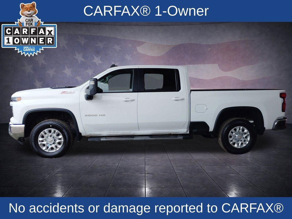 Used 2025 Chevrolet Silverado 2500 LT AWD/4WD image 2