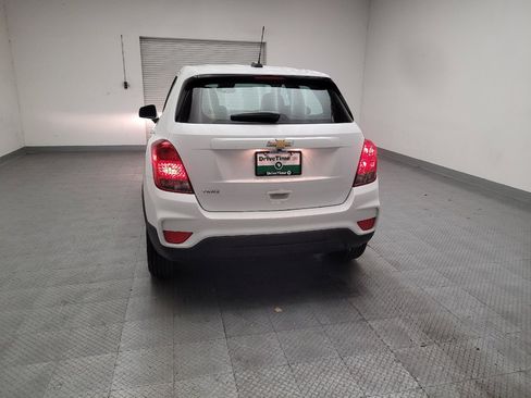 Used 2021 Chevrolet Trax LS FWD image 6