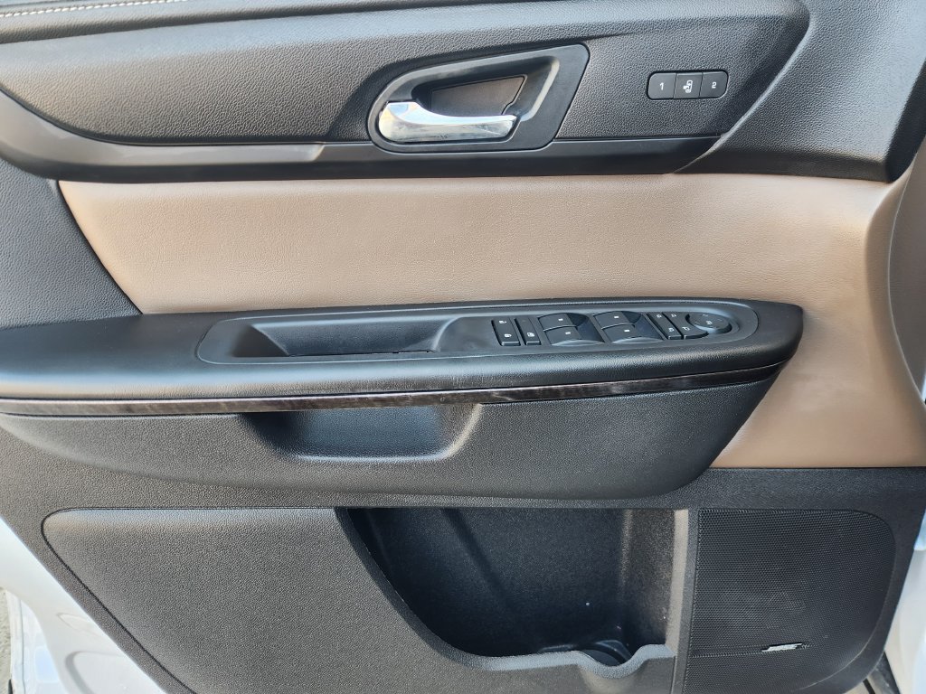Used 2016 GMC Acadia SLT w/ Open Road Package FWD image 22