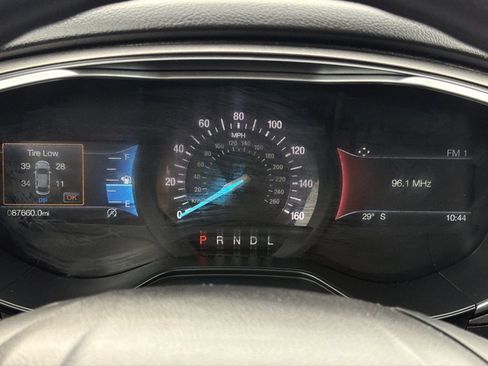 Used 2020 Ford Fusion SE image 10