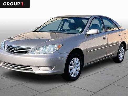 Used 2005 Toyota Camry LE image 1