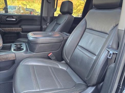 Used 2021 GMC Sierra 3500 Denali w/ Denali Ultimate Package image 17