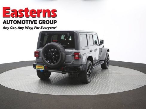 Used 2022 Jeep Wrangler Unlimited Sahara w/ Cold Weather Group AWD/4WD image 38