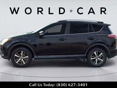 Used 2018 Toyota RAV4 XLE w/ Plus Extra Value Package FWD image 11