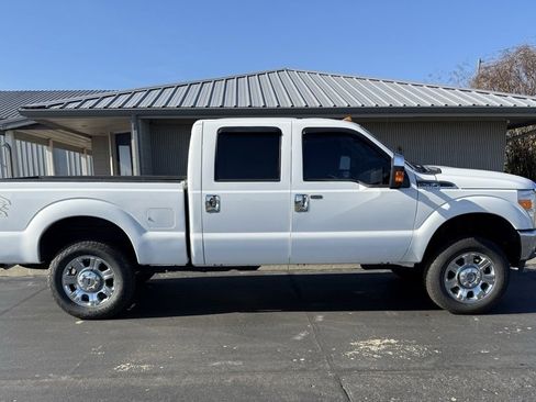 Used 2014 Ford F350 Lariat image 2