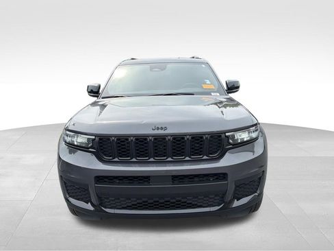 Used 2024 Jeep Grand Cherokee L Laredo AWD/4WD image 8