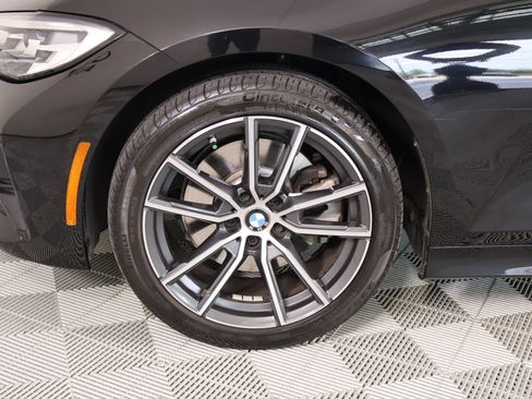 Used 2019 BMW 330i xDrive Sedan w/ Driving Assistance Package AWD/4WD image 19