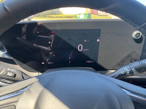 Used 2025 Buick Envista Sport Touring image 39