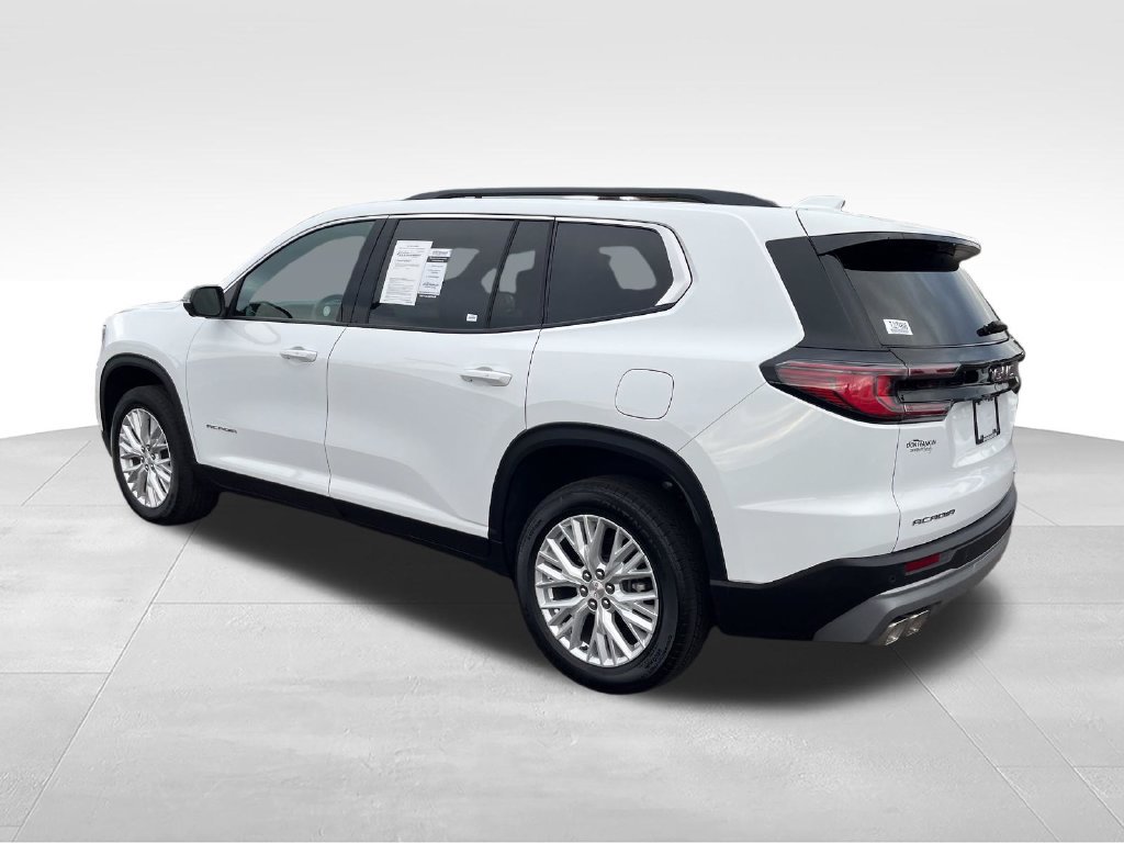 Used 2026 GMC Acadia Elevation w/ Elevation Premium Package FWD image 3