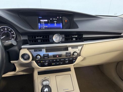 Used 2015 Lexus ES 350 image 25