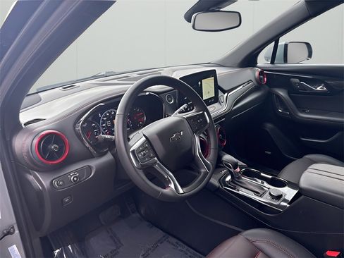 Used 2025 Chevrolet Blazer RS image 12