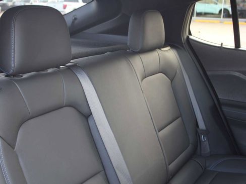 Used 2025 Buick Envista Sport Touring w/ Convenience I Package FWD image 21