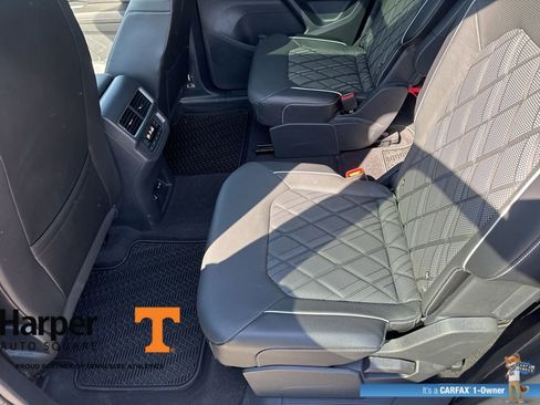 Used 2024 Volkswagen Atlas SEL Premium R-Line image 10