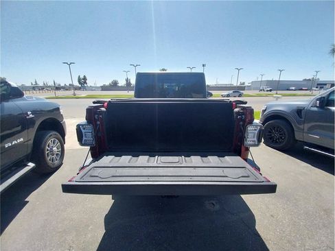 Used 2021 Jeep Gladiator Sport AWD/4WD image 7